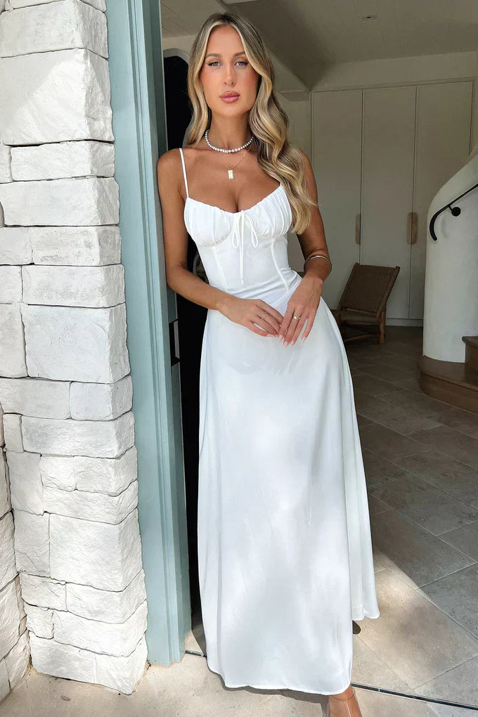 Lucila | Graceful Lace Dress